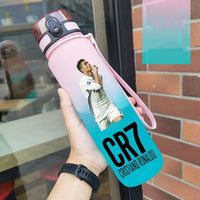 Gourde CR7 Cristiano Ronaldo 750 ml | Différents Coloris | Idée Cadeau Noël, Anniversaire & Rentrée Scolaire