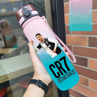 Gourde CR7 Cristiano Ronaldo 750 ml | Différents Coloris | Idée Cadeau Noël, Anniversaire & Rentrée Scolaire