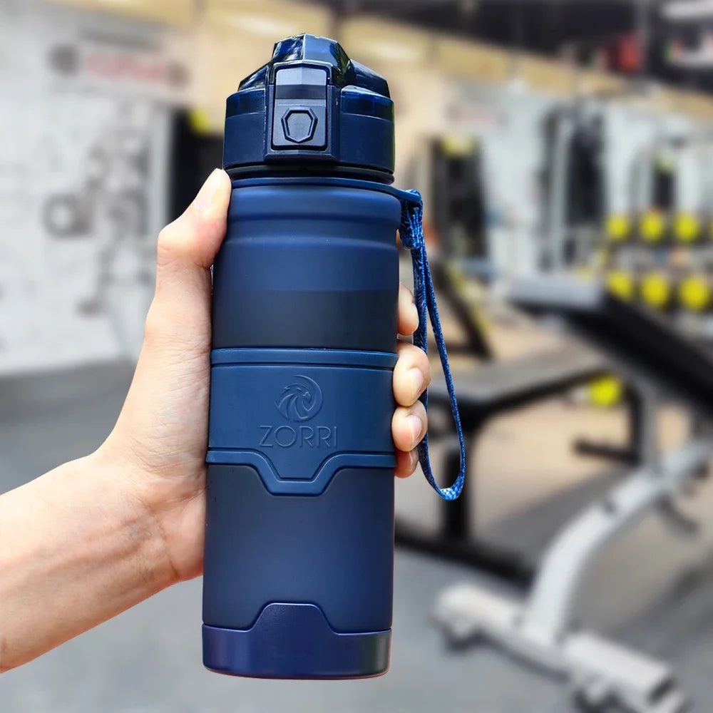 Gourde Shaker Protéines ZORRI – Sans BPA, Écologique, pour Fitness, Musculation, Randonnée et Sport
